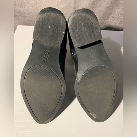 Guess Boots Women's Size 7.5 Black Chelsea Style Cuban Heel Ankle Zipper - Picture 8 of 10